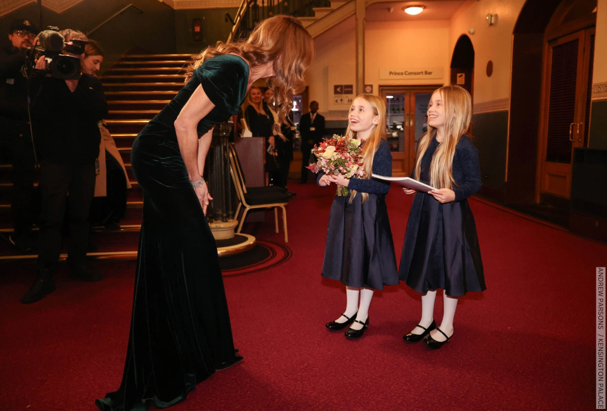 Kate Middleton stuns in emerald green velvet gown at the 2025 Royal Variety  Performance