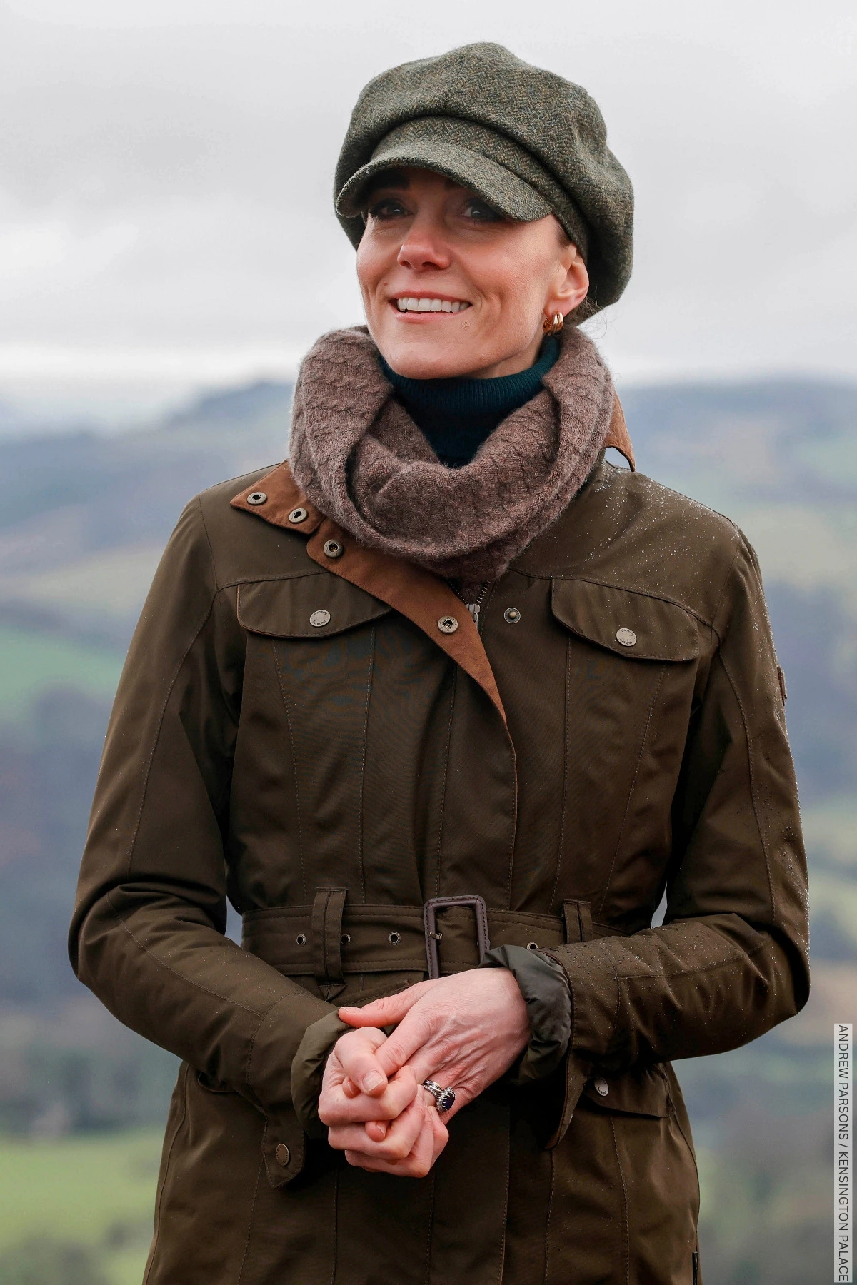 Kate Middleton wearing green clothing  green dresses, coats & more