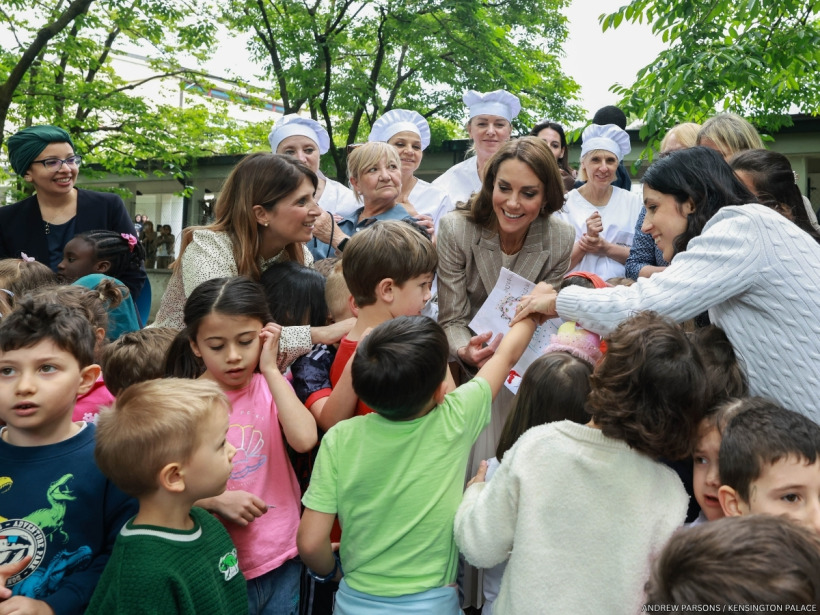 Kate Middleton with children during her visit to the Salvador Allende pre-school.