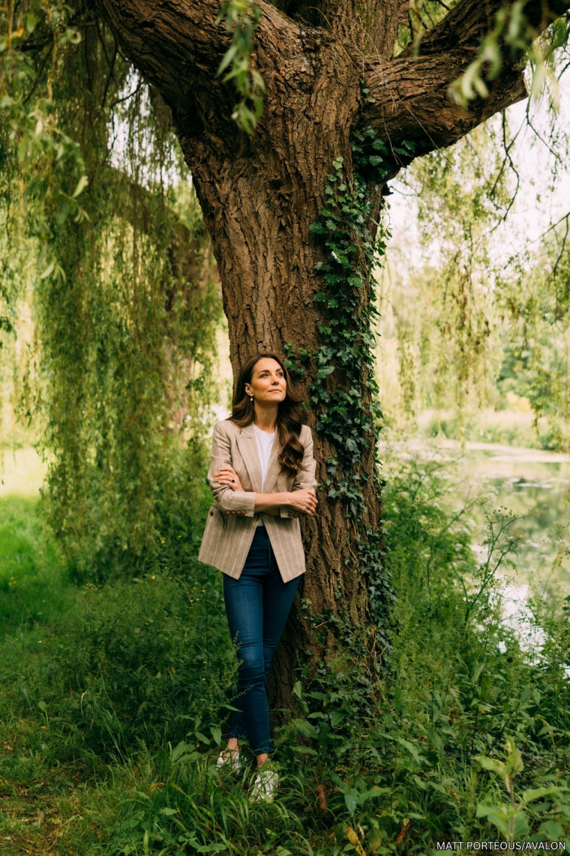The Princess of Wales in the photo that accompanied her update about Cancer treatment in 2024, wearing the striped blazer.