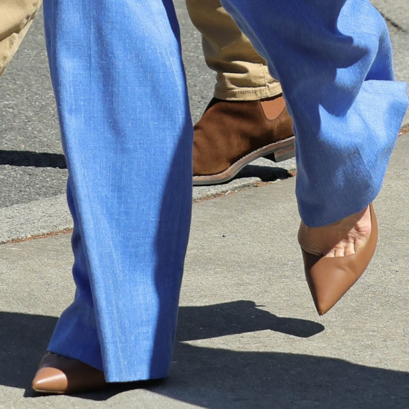 Kate Middleton wearing Ralph Lauren Celia pumps in Gold Brown at Wimbledon